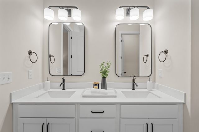 460 Buckwood Avenue, W, Thompsons Station, TN 37179