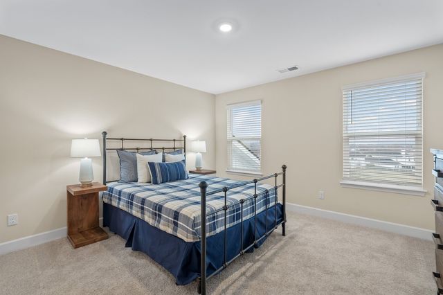 460 Buckwood Avenue, W, Thompsons Station, TN 37179