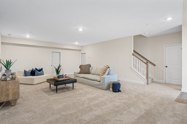 460 Buckwood Avenue, W, Thompsons Station, TN 37179