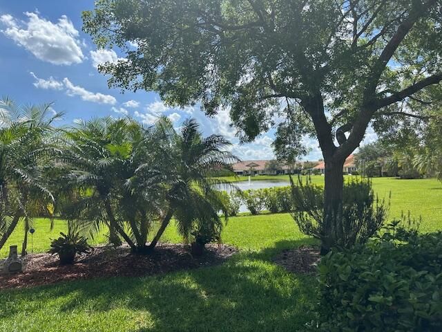 6500 Oxford Circle 103, Vero Beach, FL 32966