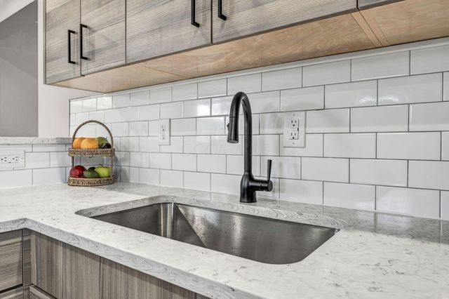 1476 N 6th Street, Columbus, OH 43201