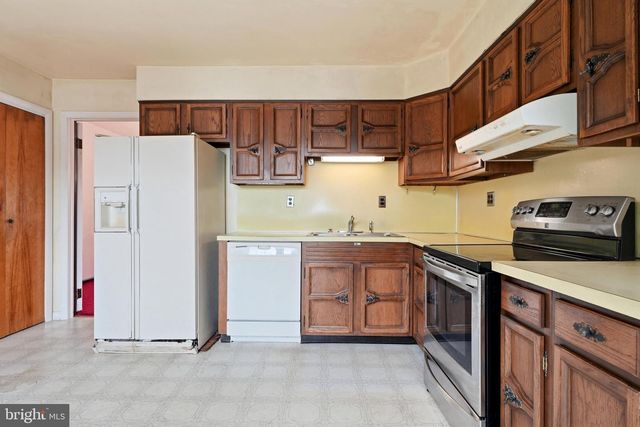 68 TENSAW DR, Browns Mills, NJ 08015
