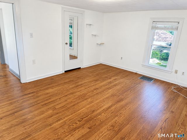 6 Beech Street, Ansonia, CT 06401