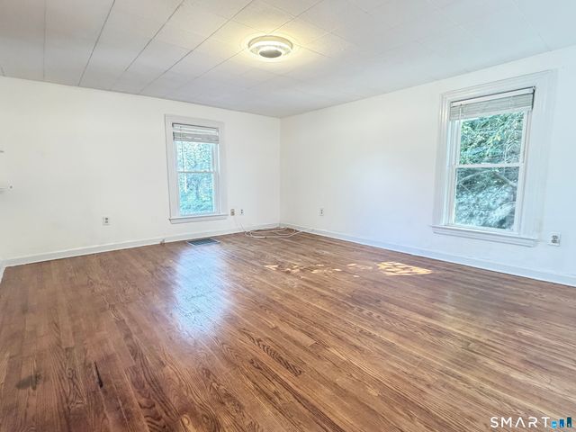 6 Beech Street, Ansonia, CT 06401