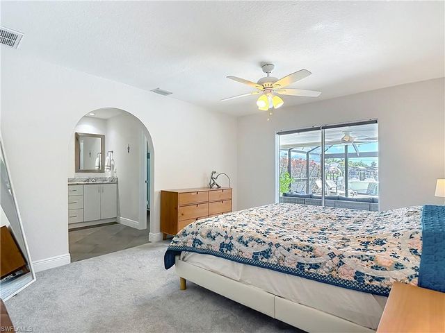 928 52nd ST, Cape Coral, FL 33914