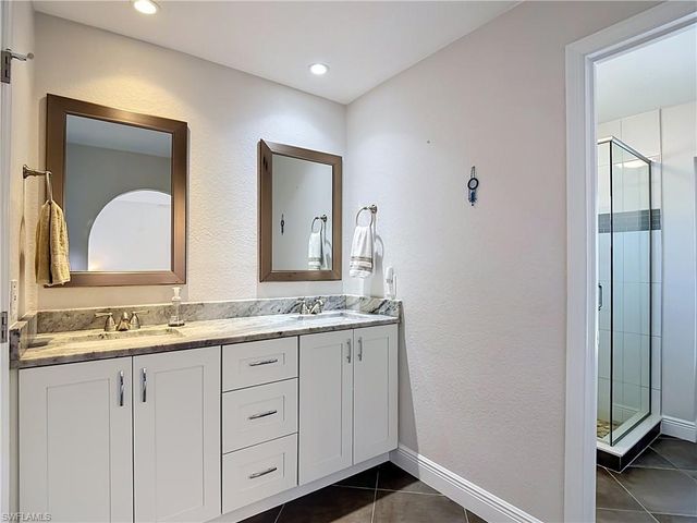 928 52nd ST, Cape Coral, FL 33914