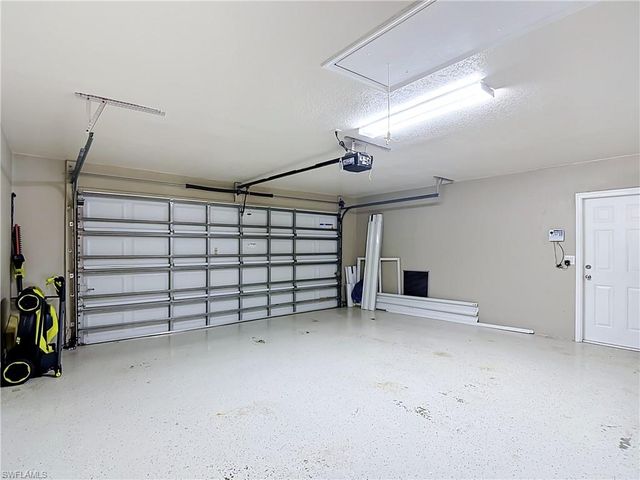 928 52nd ST, Cape Coral, FL 33914
