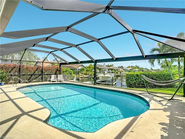 928 52nd ST, Cape Coral, FL 33914