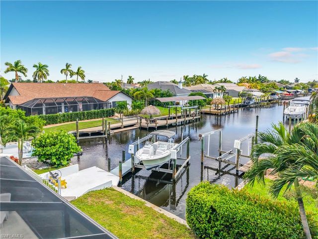 928 52nd ST, Cape Coral, FL 33914