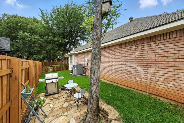 3612 Bordeaux Lane, Hurst, TX 76054
