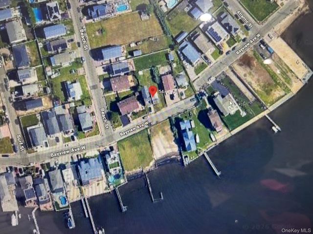 54 Bayview Avenue W, Lindenhurst, NY 11757