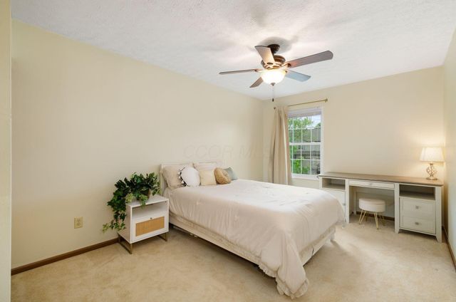 8041 Lakeloop Drive, Westerville, OH 43081