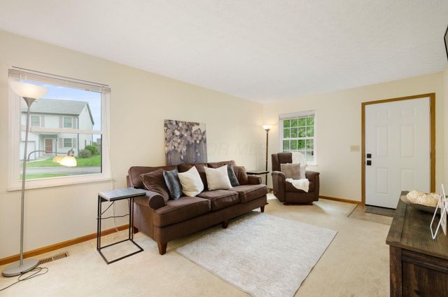 8041 Lakeloop Drive, Westerville, OH 43081