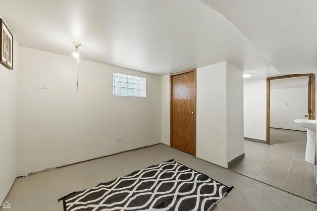 1121 W 104TH Street, Chicago, IL 60643
