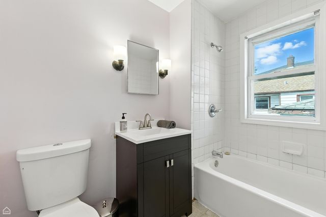 1121 W 104TH Street, Chicago, IL 60643