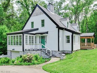 3246 Stimson Road, Barberton, OH 44203