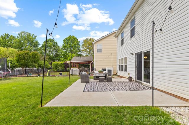 10510 Hawick Court, Charlotte, NC 28278