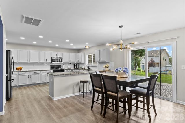 10510 Hawick Court, Charlotte, NC 28278