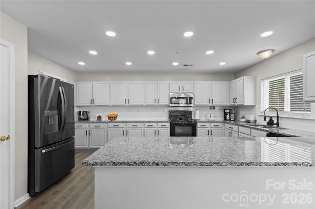 10510 Hawick Court, Charlotte, NC 28278