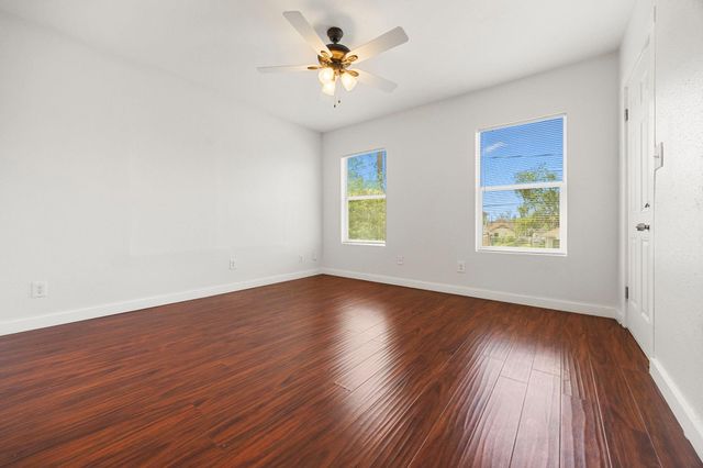 7 Latham Street, Houston, TX 77011