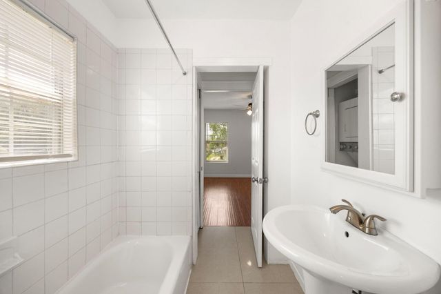 7 Latham Street, Houston, TX 77011