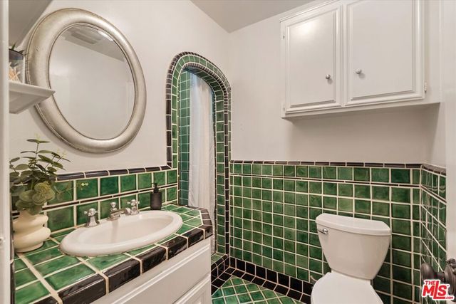 2214 Parnell Avenue, Los Angeles, CA 90064