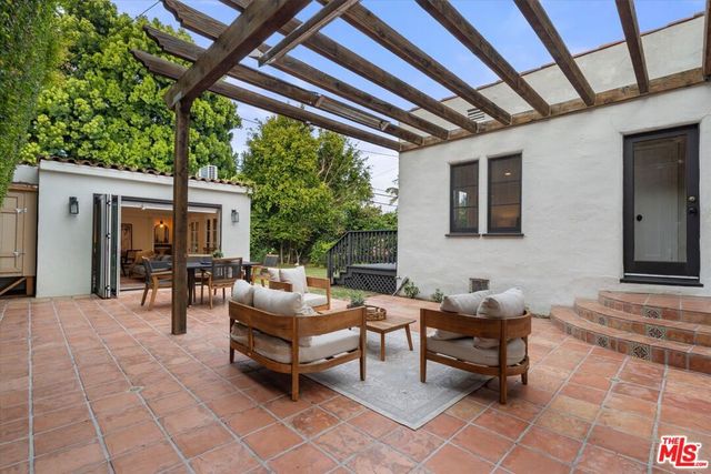 2214 Parnell Avenue, Los Angeles, CA 90064