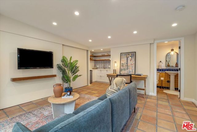 2214 Parnell Avenue, Los Angeles, CA 90064