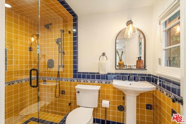 2214 Parnell Avenue, Los Angeles, CA 90064