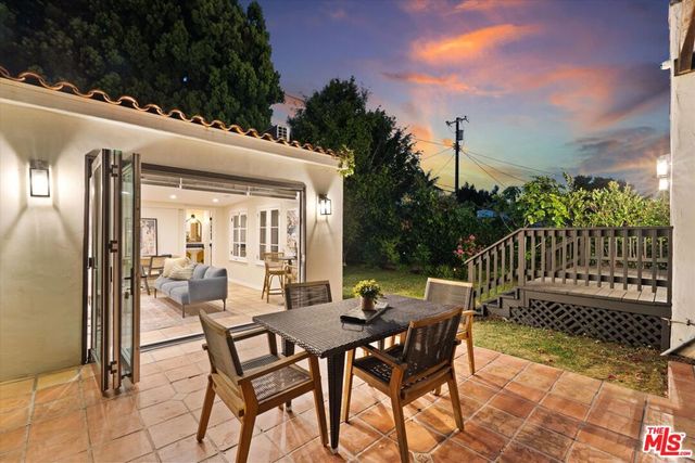 2214 Parnell Avenue, Los Angeles, CA 90064