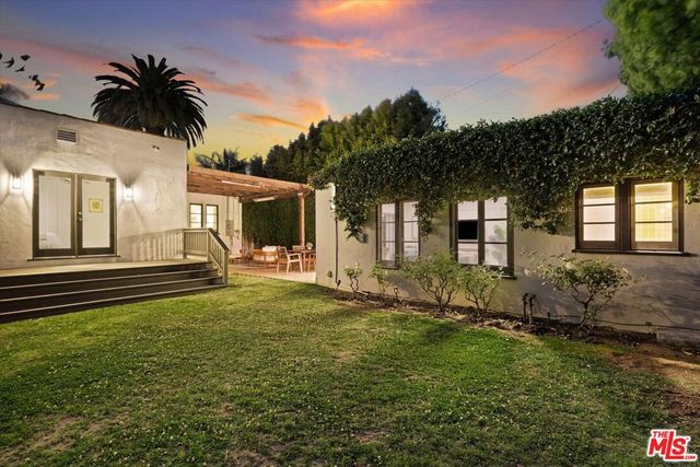 2214 Parnell Avenue, Los Angeles, CA 90064