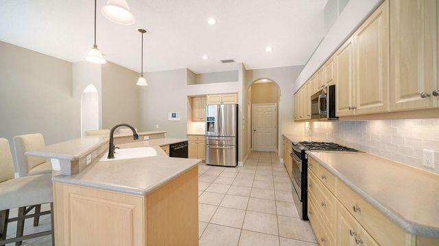 4769 SWEETMEADOW CIRCLE, Sarasota, FL 34238