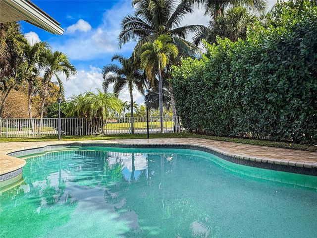 1919 S Club Drive, Wellington, FL 33414