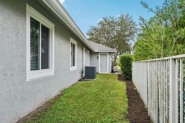 1919 S Club Drive, Wellington, FL 33414