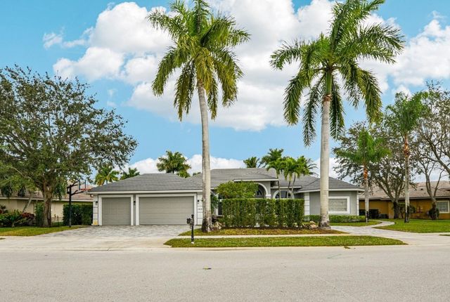 1919 S Club Drive, Wellington, FL 33414