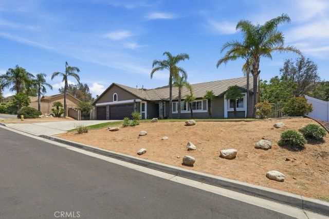 8097 Stonemist, Jurupa Valley, CA 92509