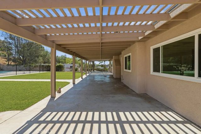 8097 Stonemist, Jurupa Valley, CA 92509