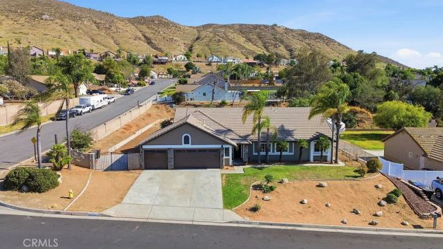 8097 Stonemist, Jurupa Valley, CA 92509