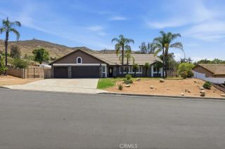 8097 Stonemist, Jurupa Valley, CA 92509