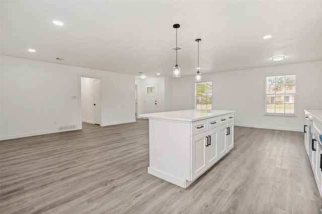 2106 Benjamin Road, Irving, TX 75060