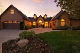 170 W Pioneer Way, Hanford, CA 93230