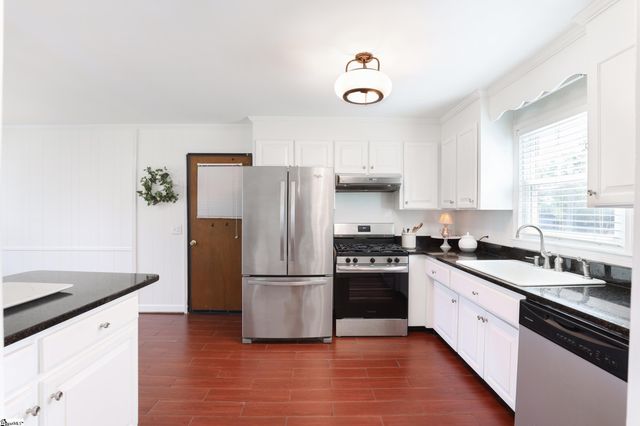 104 Forest Park Drive, Easley, SC 29642