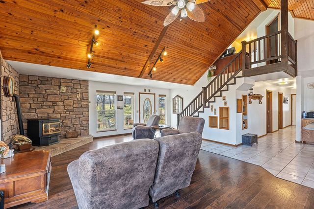 1471 Walnut Road, Anderson, MO 64831