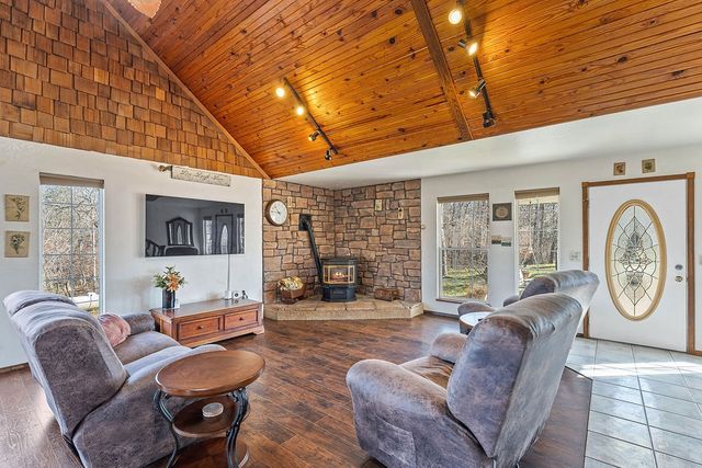 1471 Walnut Road, Anderson, MO 64831