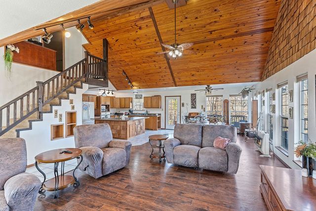 1471 Walnut Road, Anderson, MO 64831