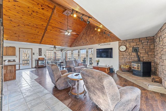 1471 Walnut Road, Anderson, MO 64831