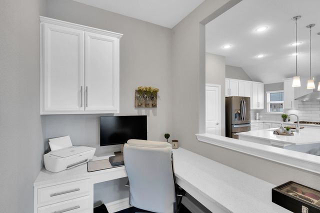 1001 Twisting Ridge Terrace, Fort Worth, TX 76052