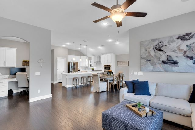 1001 Twisting Ridge Terrace, Fort Worth, TX 76052
