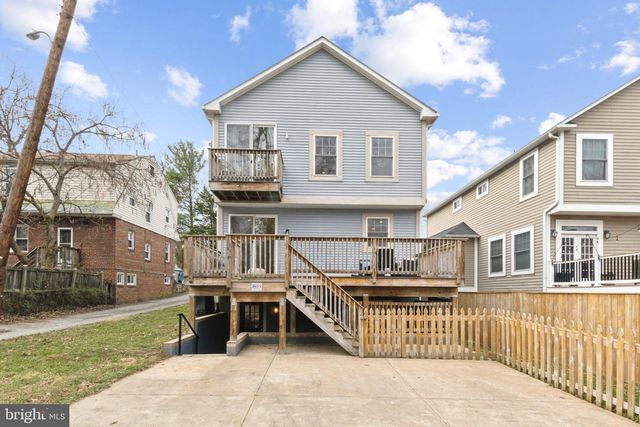 2837 MYRTLE AVE NE, Washington, DC 20018