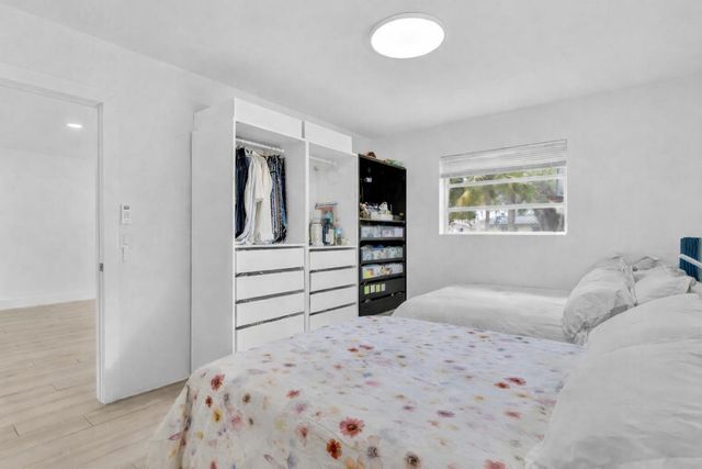 2003 N 42nd Avenue, Hollywood, FL 33021